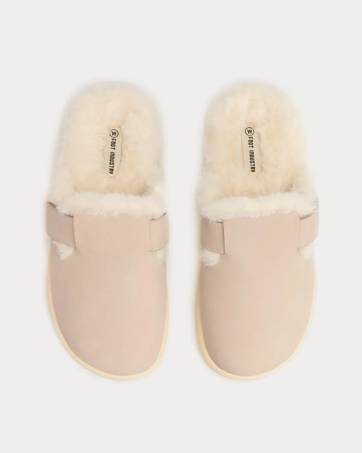 2022 a/w AUE003-002 Beige Slip On Sneakers
