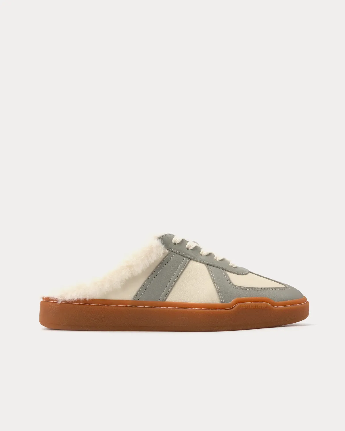 2022A/W AWE001-301 Turtledove Slip On Sneakers