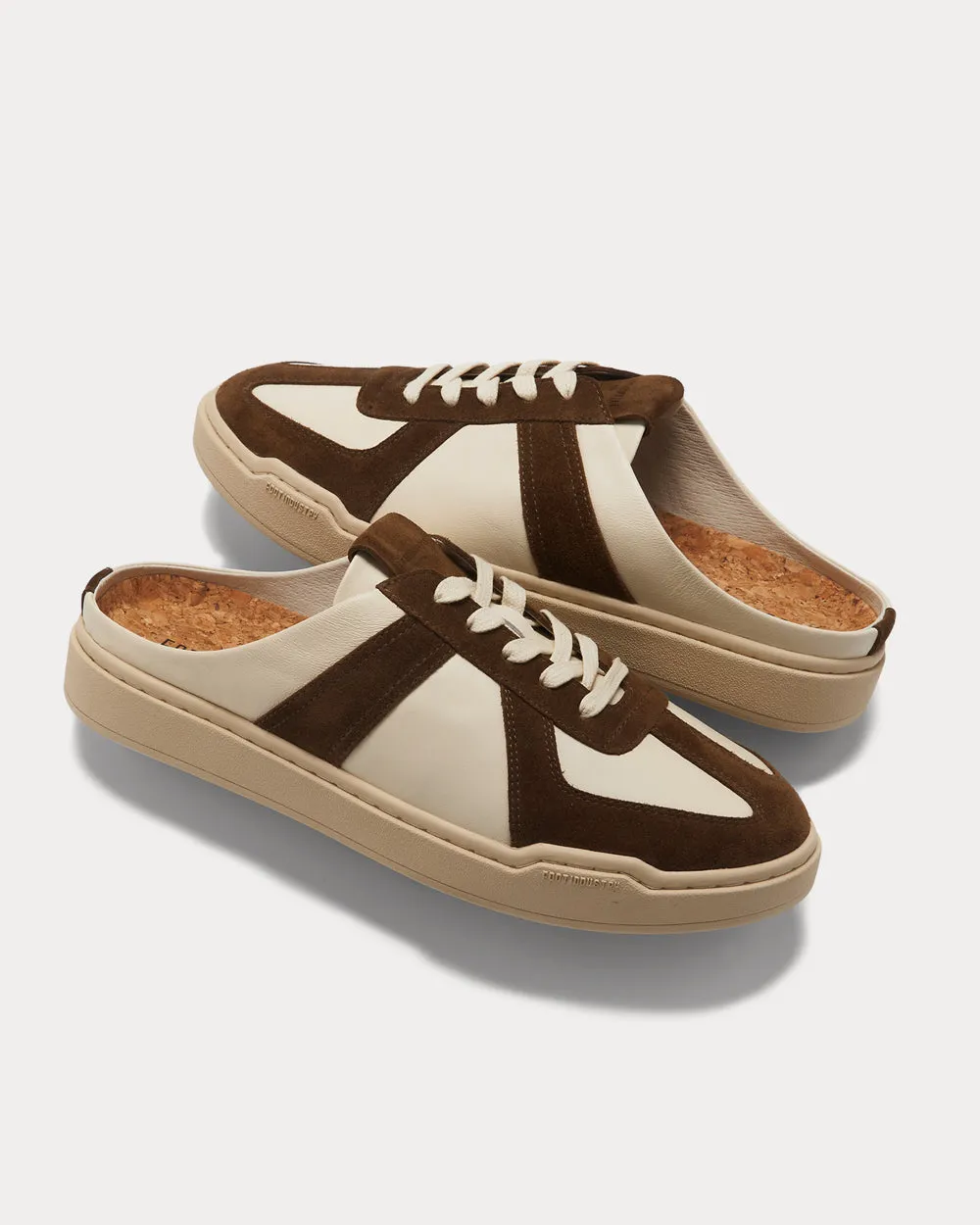21S1302 Latte Slip On Sneakers