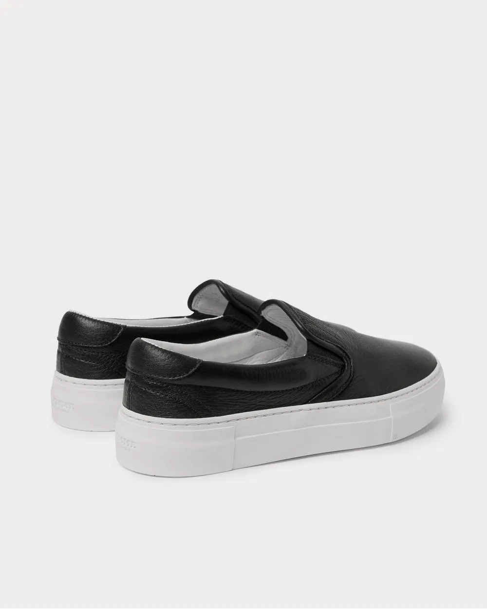 Garda Full-Grain Leather Slip-On  Black slip on sneakers