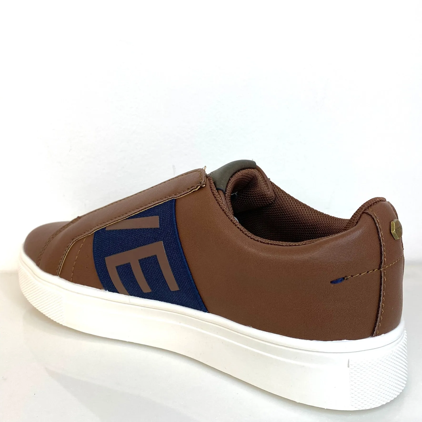 Lloyd & Pryce 'For her' Richey Slip On Sneakers - Tan
