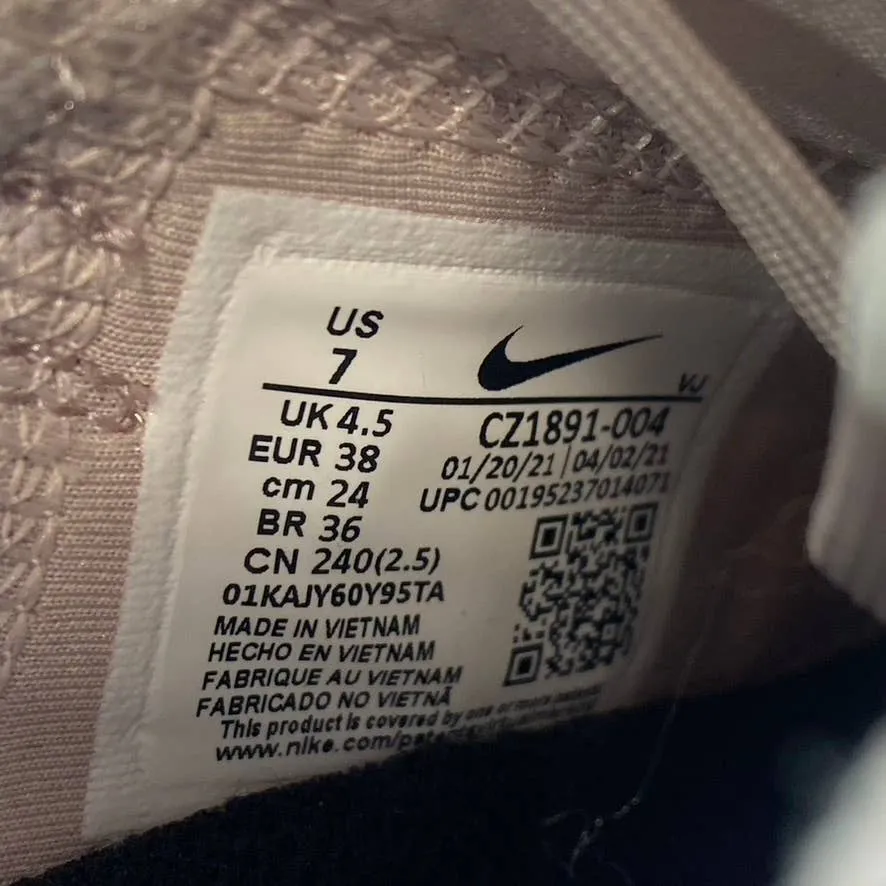 NIKE Women's Platinum Violet/White Free Run 5.0 Road Running Lace-Up Sneakers SZ 7