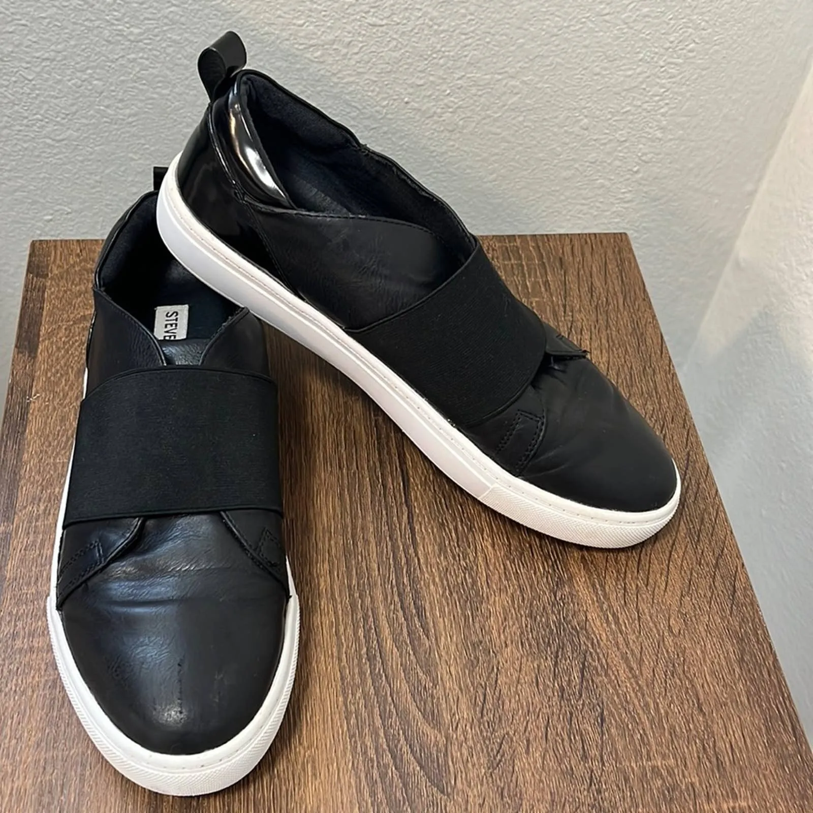 Size 10 Steve Madden Black Slip On Edison Sneakers