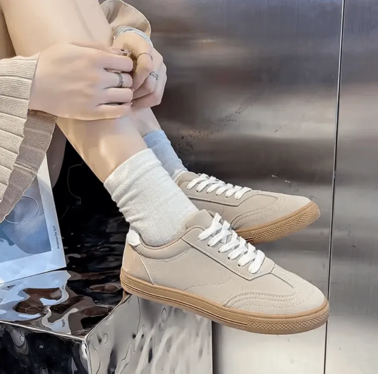 Spring and Autumn Women’s Casual Lace-Up Shoes – Fashionable Khaki Low-Top with Round Toe and Flat Sole