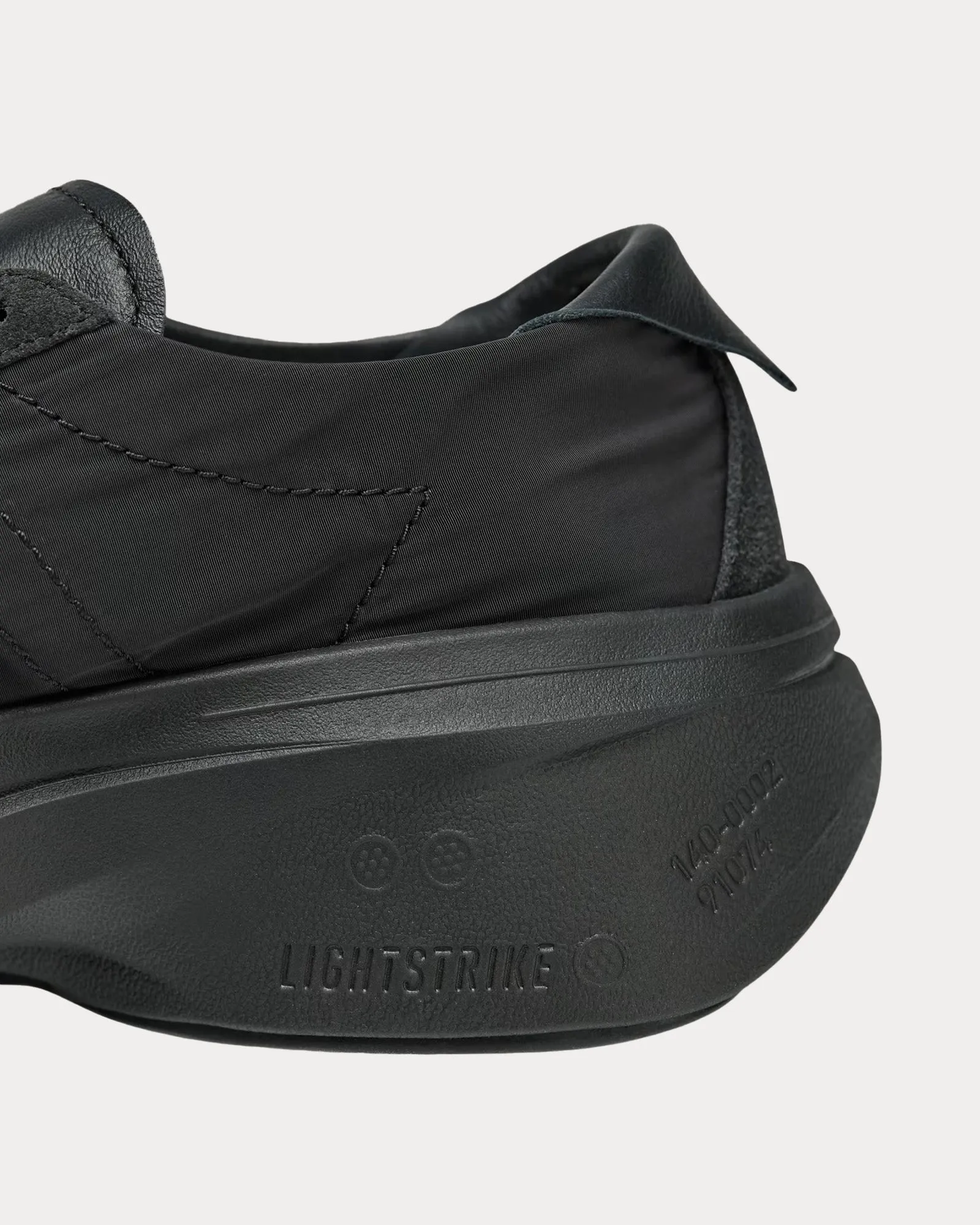 Subaya Black / Black / Black Running Shoes
