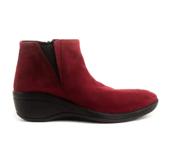 Women’s Arcopedico Luana – Flexible, Supportive & Stylish for All Seasons