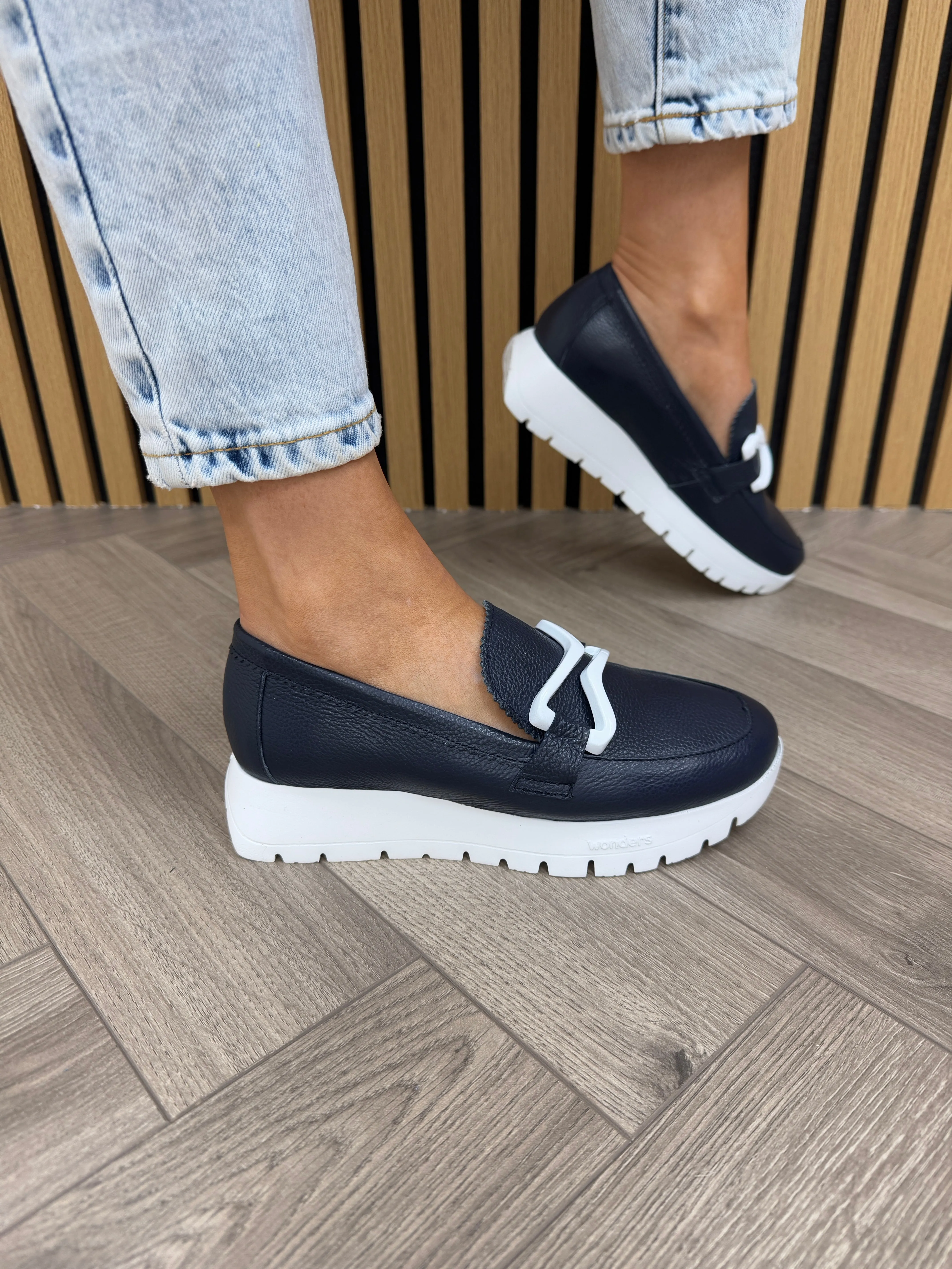 Wonders (SS25) Loafer With Buckle Detail A-2480 - Wild/Noche (W13)