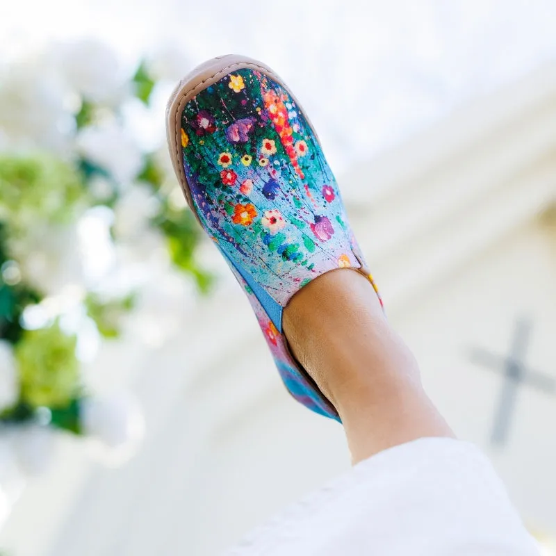 Yiume Women's Art Floral Slip-On Casual Canvas Sneakers Twilight Blue Hibiscus Bloom Oil Painting Painted